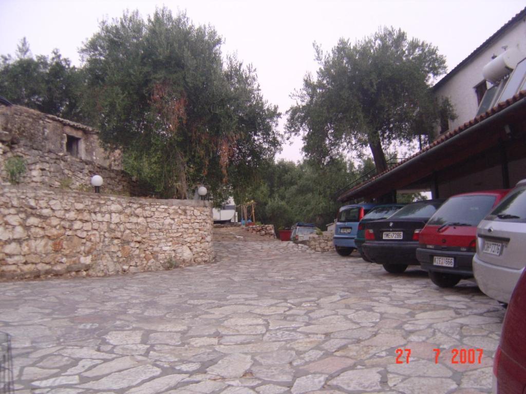 Fatiras Studios Kassiopi Exterior foto